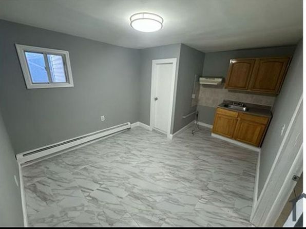817 Summer Ave #5C