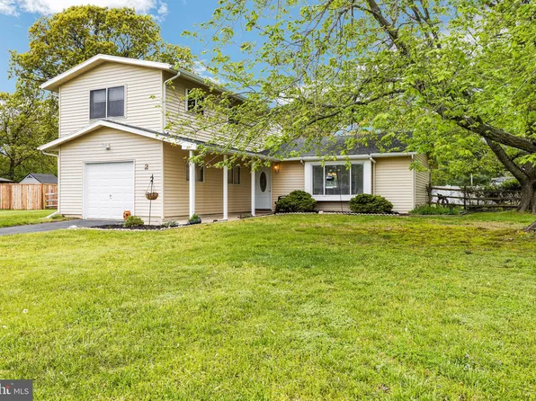 2 Darby Cir W, Eastampton, NJ 08060