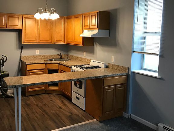 3rd image of 13 Maynard St #2A