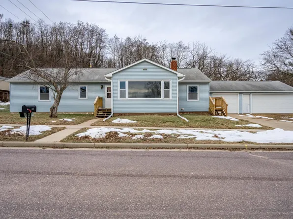 202 W 5th St, Necedah, WI 54646
