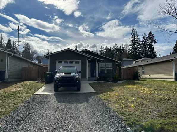 1608 W 11th St, Port Angeles, WA 98363
