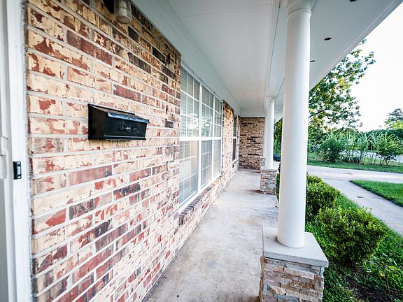 2nd image of 704 Bowie Blvd