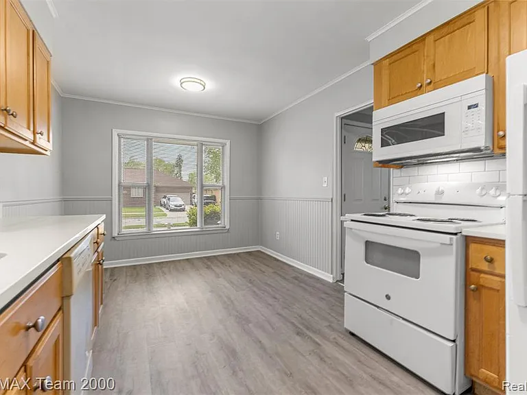 7322 Fenton St — Photo 16