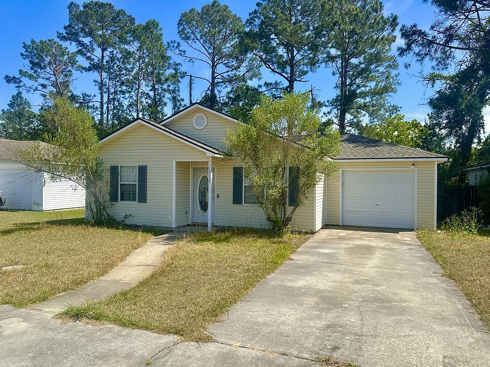 1717 Largo Cir