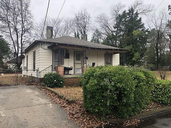 3rd image of 605 Center St