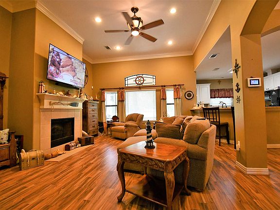5th image of 15907 Penina Ct