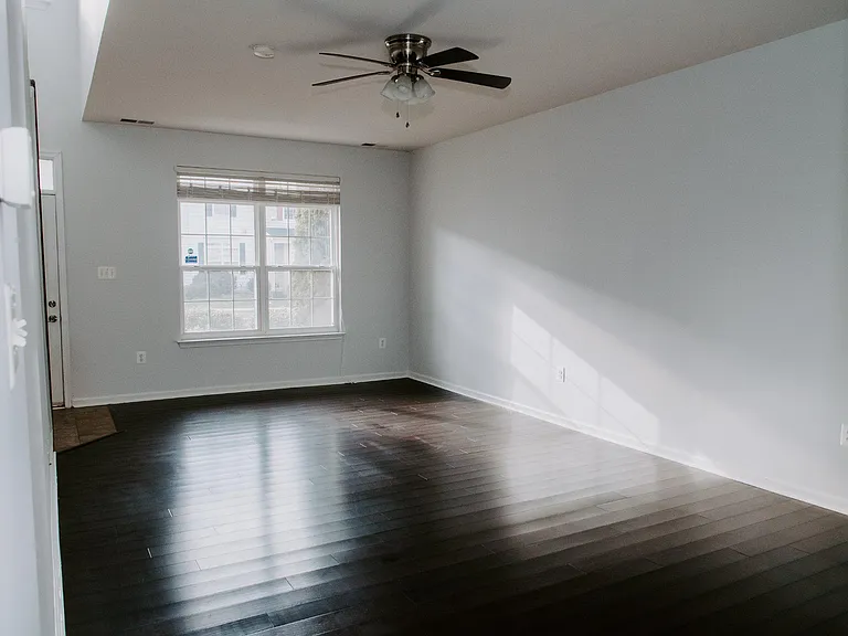 110 Quinton Oaks Cir — Photo 14