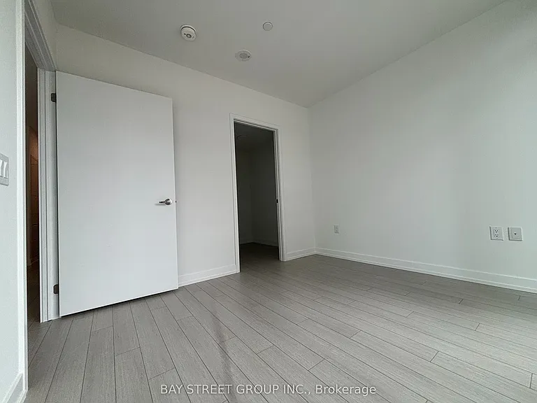 4010 Eglinton Ave W #605 — Photo 12