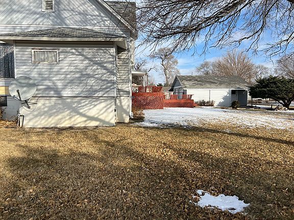 4th image of 1801 Johnson St