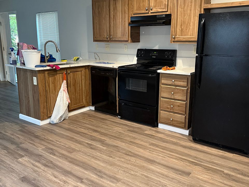 1st image of 4239 SE 122nd Ave Unit 1