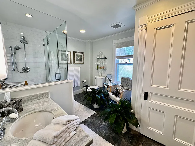 233 Rowayton Ave — Photo 21