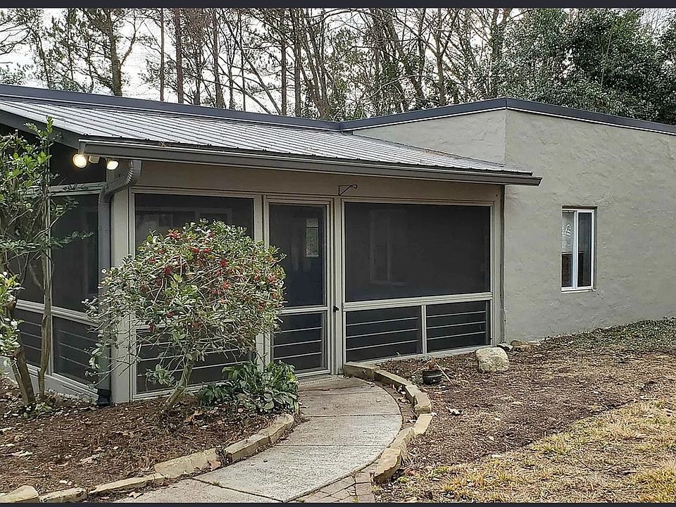 1st image of 111 Barclay Rd