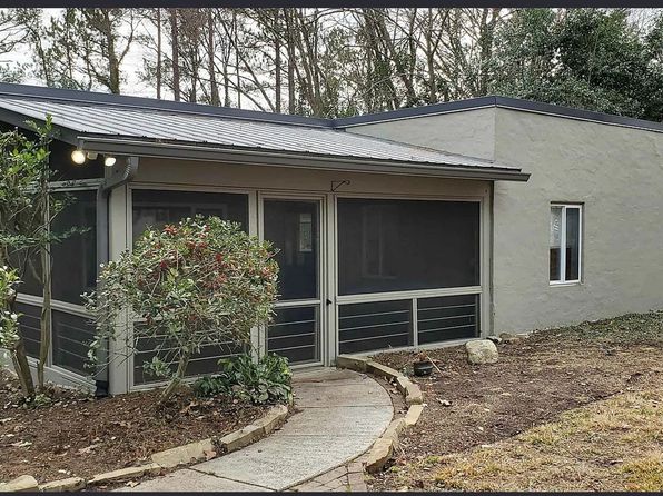 111 Barclay Rd