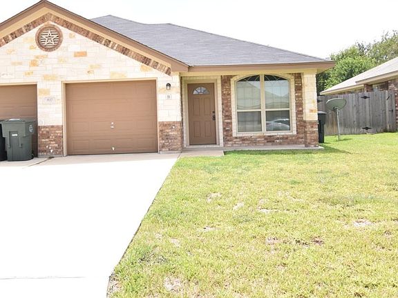 2nd image of 517 Paseo Del Plata #A