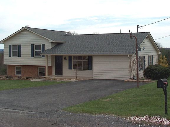 Very Nice Home w/Upgrades