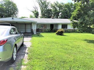 12186 McKelvey Rd, Maryland Heights, MO