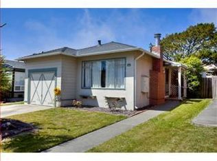 643 Forest Lake Dr, Pacifica, CA 94044