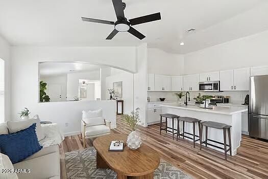 5th image of 25800 W KENDALL Street