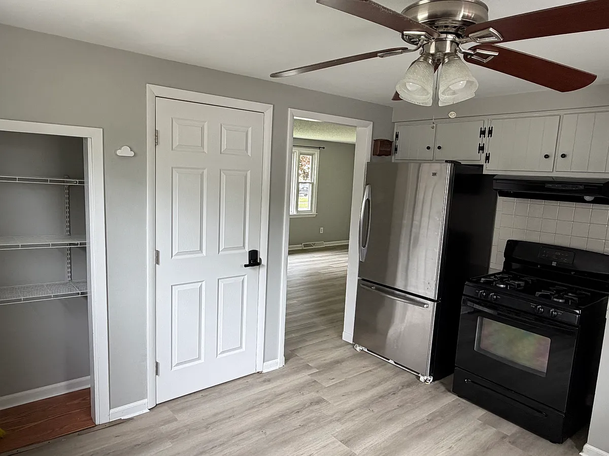 Building Photo - 91 Balen Dr #1
