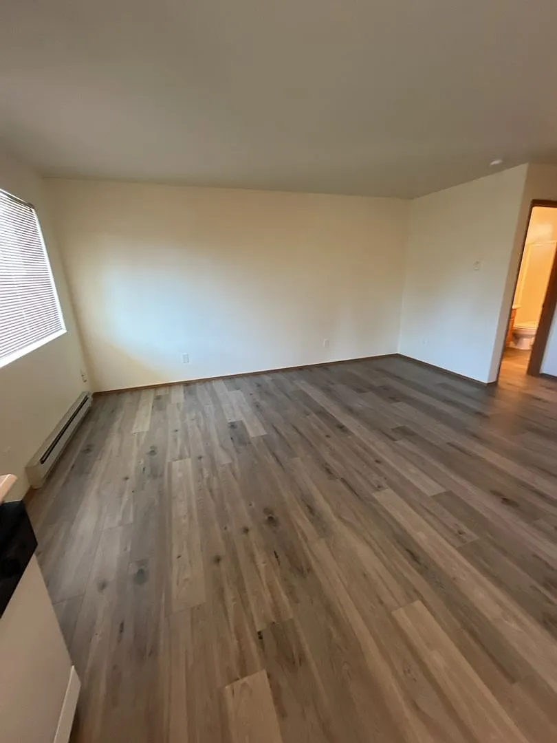 Salish Square Apartments — Photo 4
