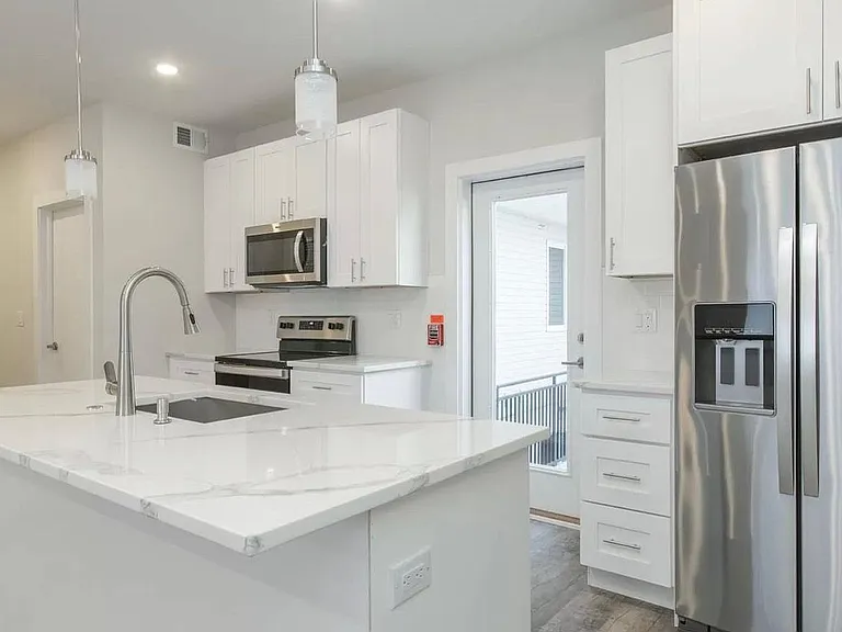 1829 E Sergeant St — Photo 12