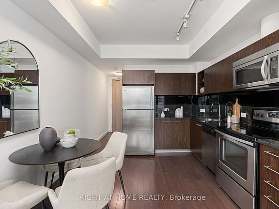 4th image of 390 Cherry St #701