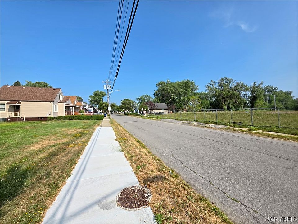 2nd image of 274 Marilla St Lot 66