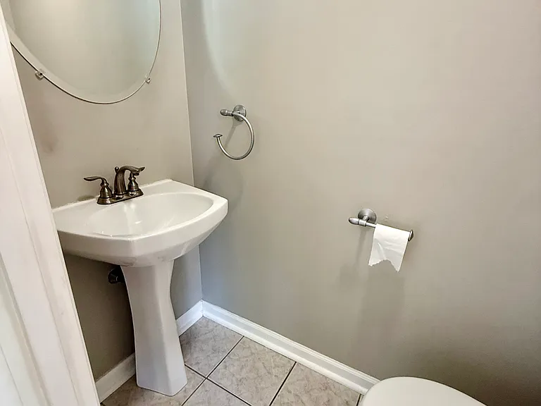125 Goldenrod Dr — Photo 9