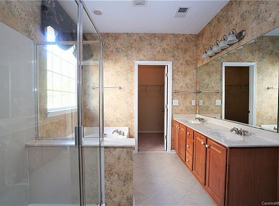 4th image of 5716 Kirkwynd Commons Dr
