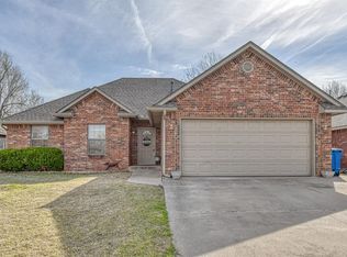 10 Westend Ct, Tuttle, OK 73089