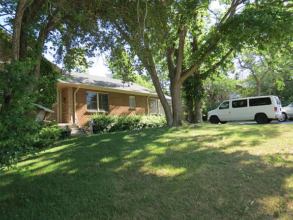 2nd image of 2551 E Skyline Dr