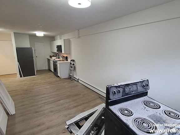 2nd image of 745 E 6th St #10RR