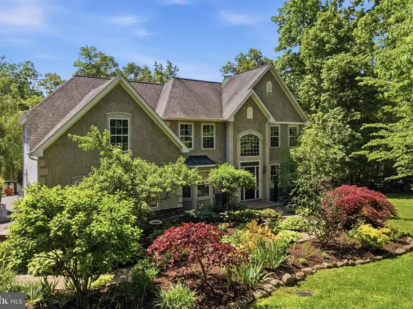 210 Meng Rd, Schwenksville, PA 19473