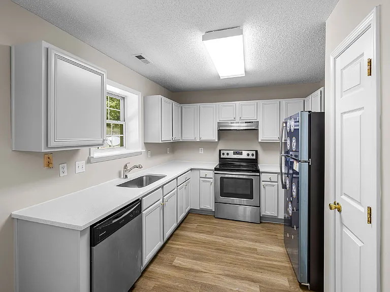 16 Woodward Ln — Photo 19