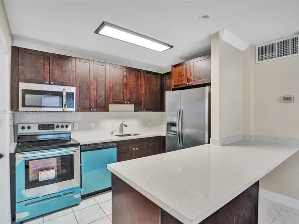 601 SE 5th Ct APT 110, Fort Lauderdale, FL 33301