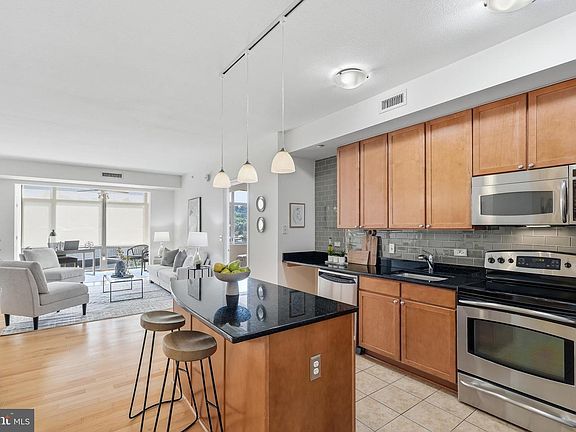 5th image of 2720 S Arlington Mill Dr Unit 509