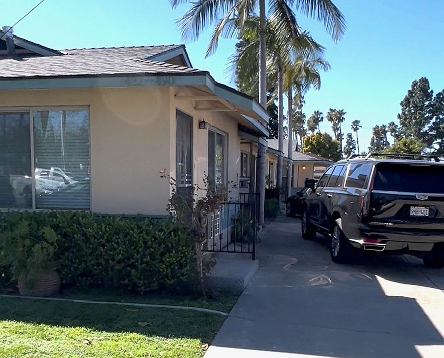 2nd image of 484 S Olive St #484