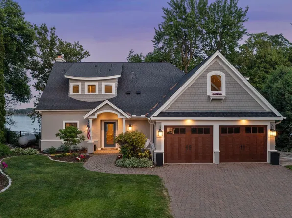 3407 Kings Point Rd, Excelsior, MN 55331