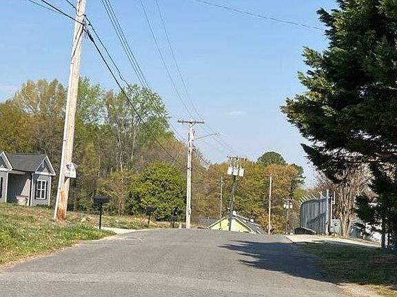 5th image of 219 N Scruggs St