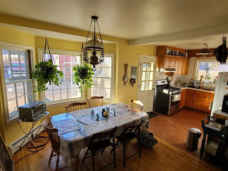 Dining Room. New Paint.