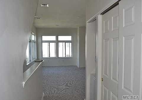 4th image of 194 Beach 74th St #2