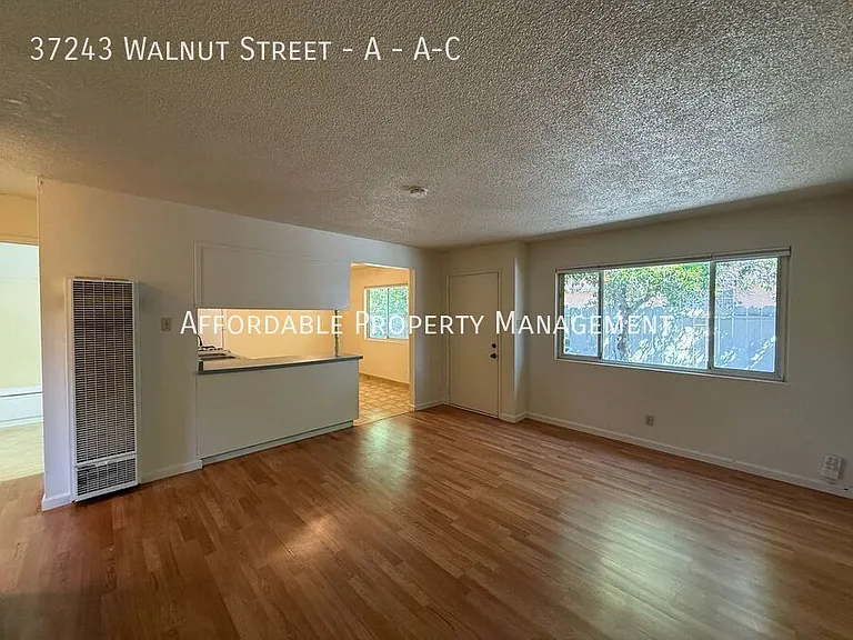 37243 Walnut St #A — Photo 2
