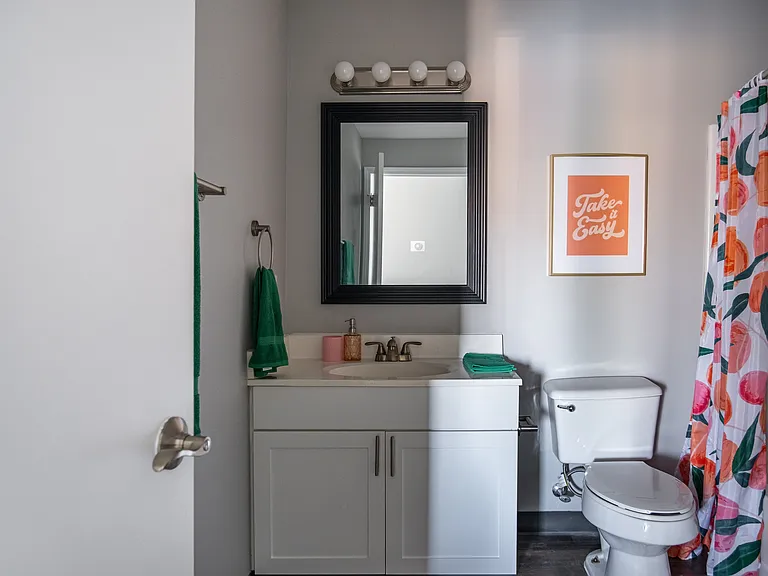 CenterPointe Apartments & Townhomes — Photo 7