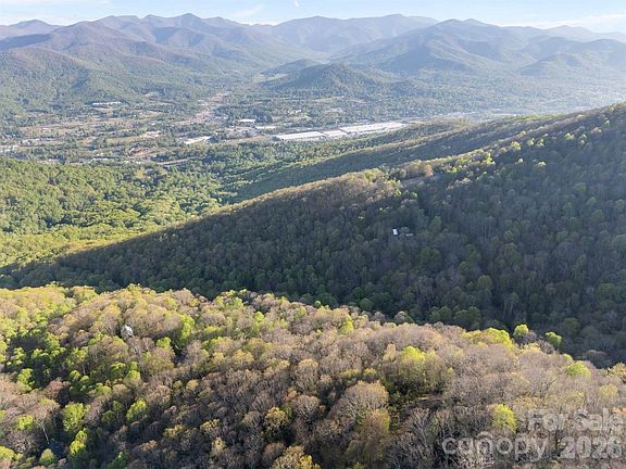 5th image of 58 Mountain Azalea Dr