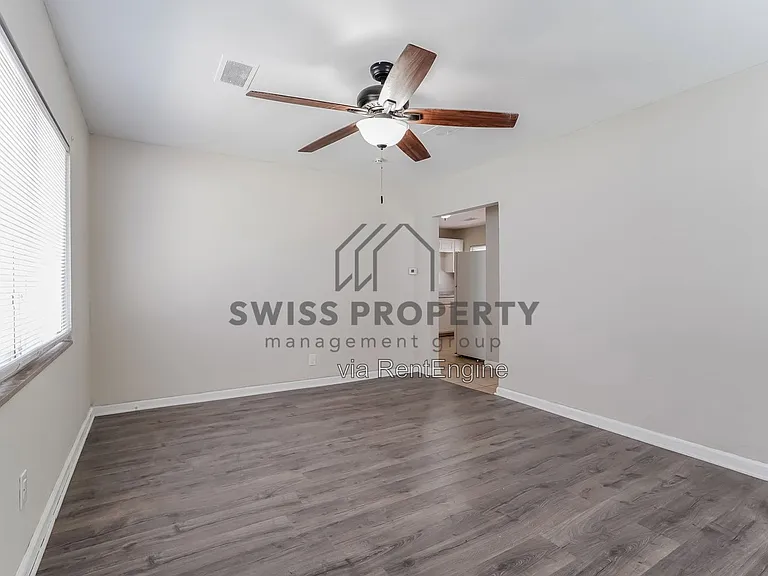 1436 Oakwood Ave — Photo 10