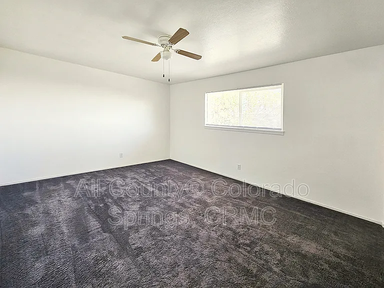 1129 Cree Dr #C — Photo 9