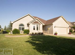 52056 Plum Creek Dr, Chesterfield, MI 48047