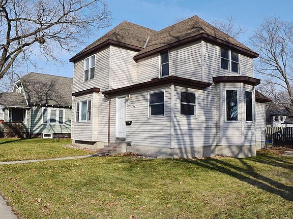 3rd image of 215 N Elm Ave