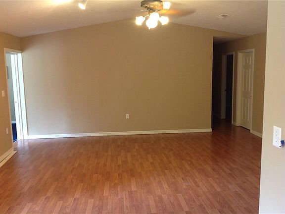 2nd image of 2413 W Turtle Creek Dr