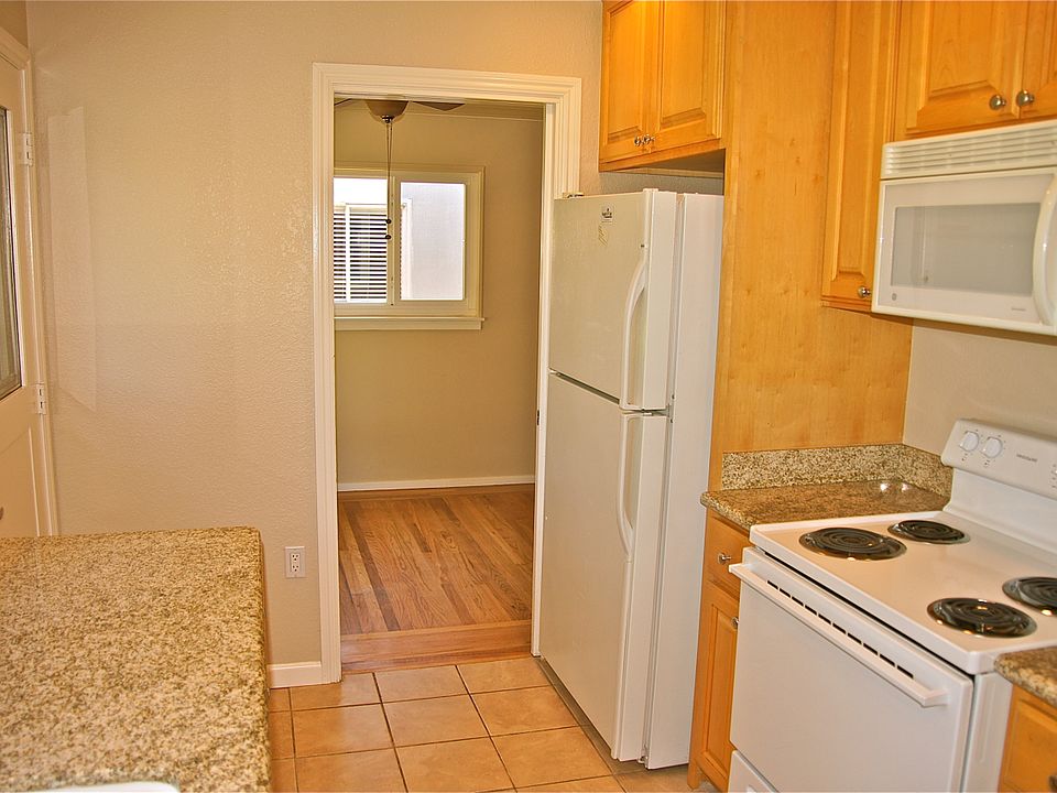 1st image of 2323 Peachtree Ln